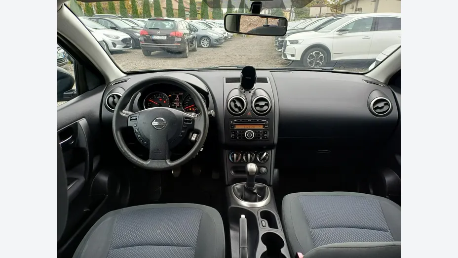 NISSAN Qashqai -