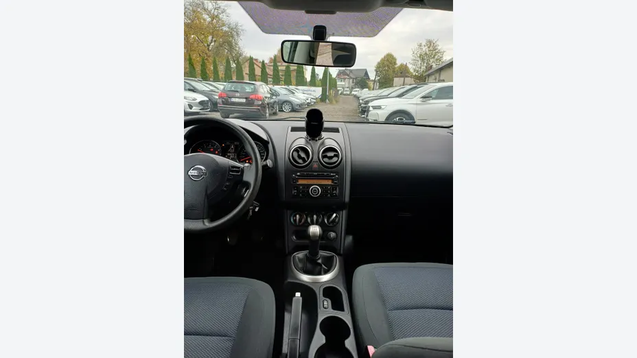 NISSAN Qashqai -