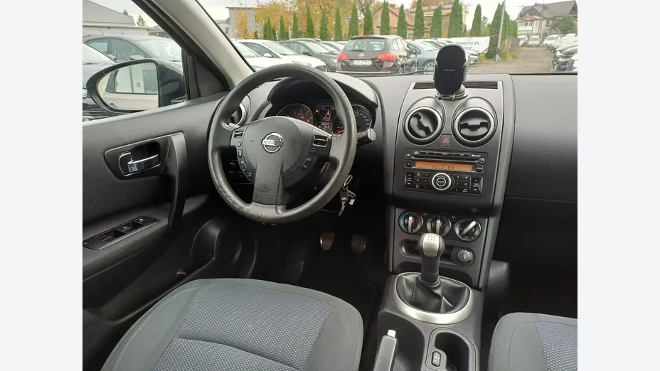 NISSAN Qashqai -