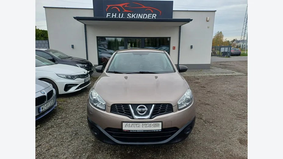 NISSAN Qashqai -