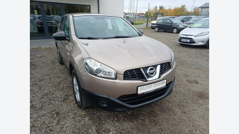 NISSAN Qashqai -