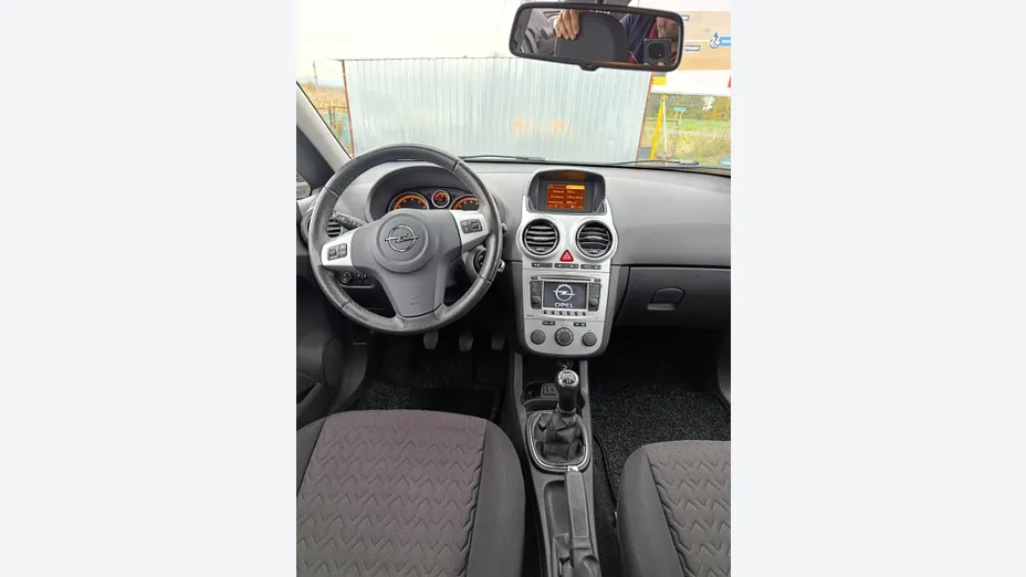 OPEL Corsa -
