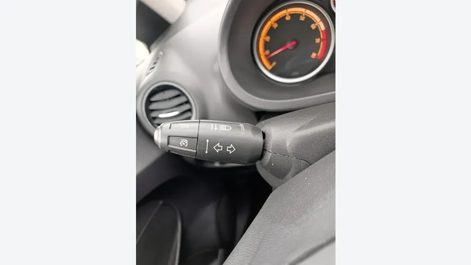 OPEL Corsa -