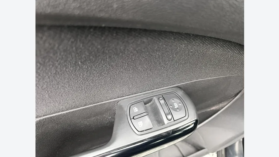OPEL Corsa -