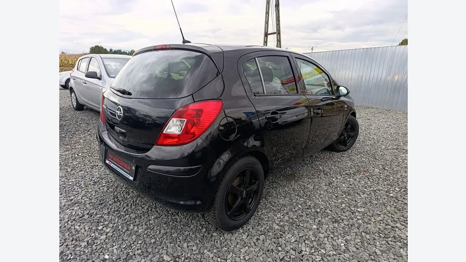 OPEL Corsa -
