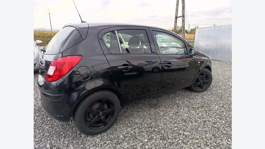 OPEL Corsa -