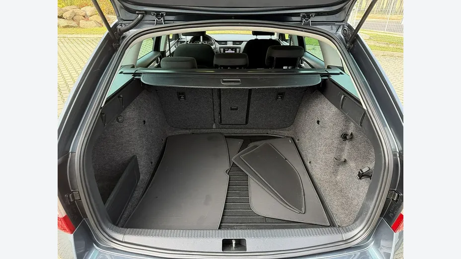 SKODA Octavia -