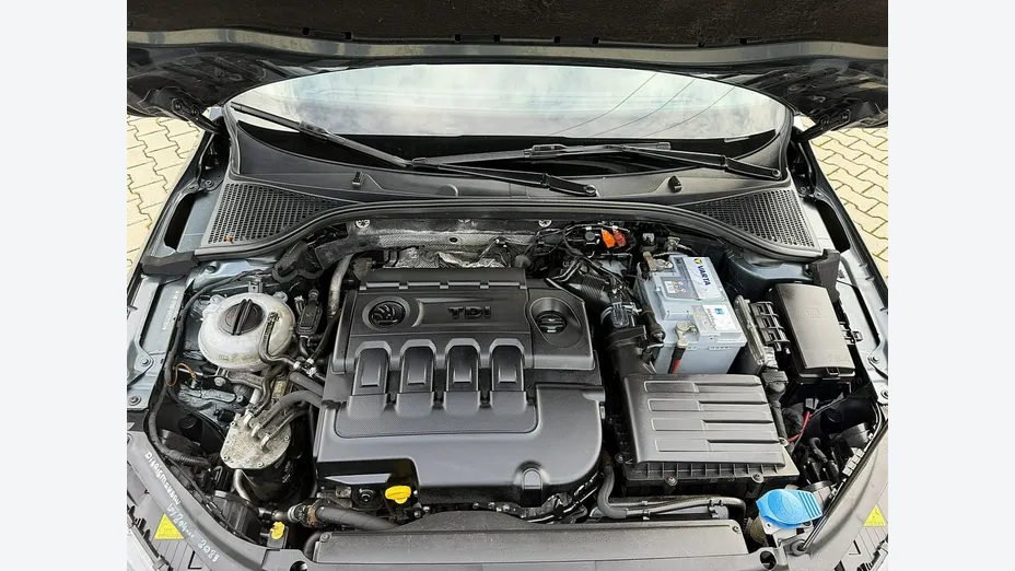 SKODA Octavia -