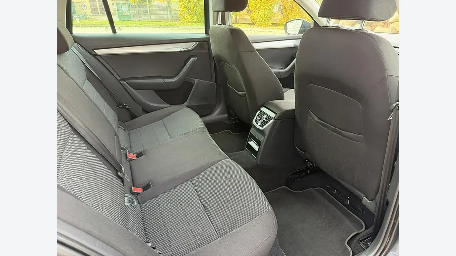 SKODA Octavia -
