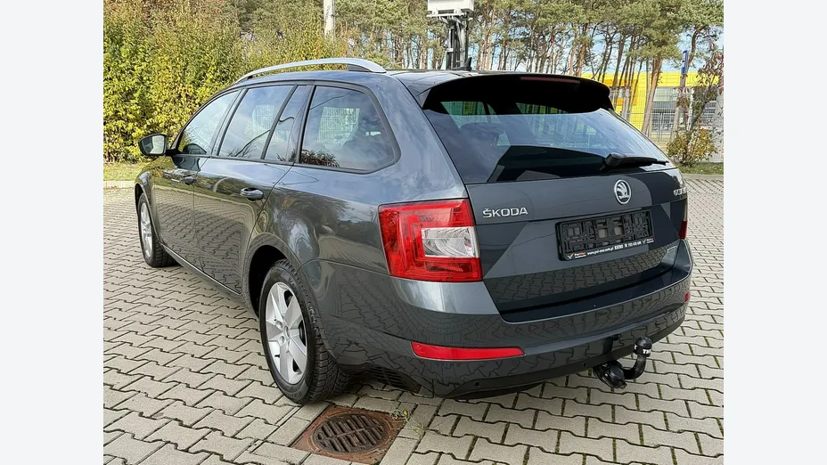 SKODA Octavia -