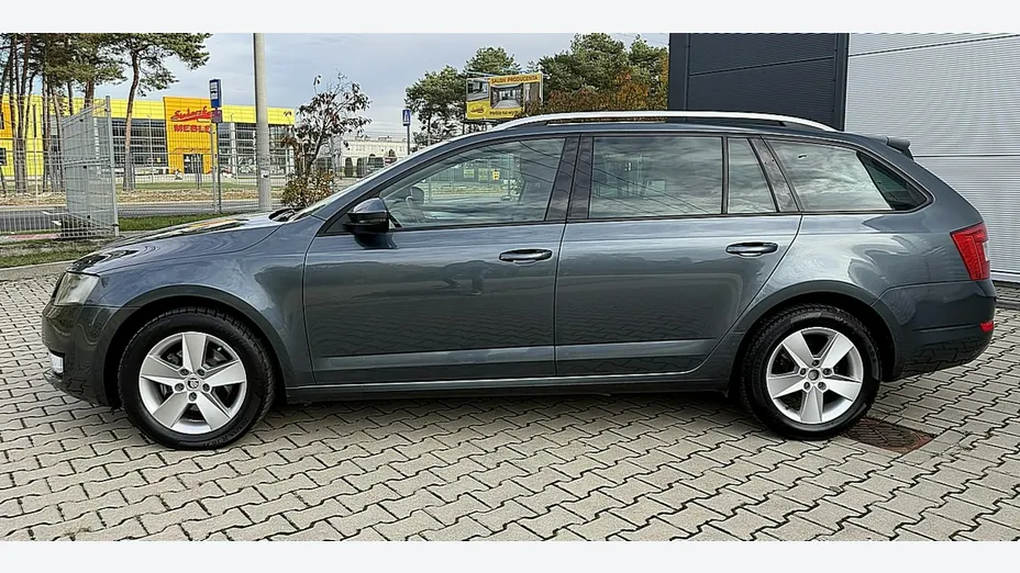 SKODA Octavia -