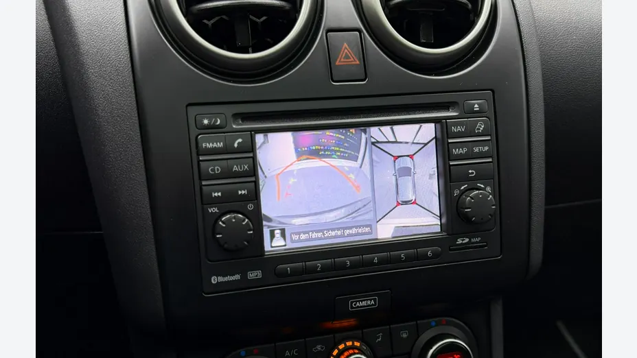 NISSAN Qashqai -
