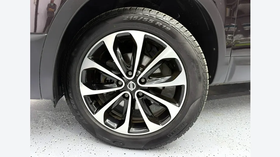 NISSAN Qashqai -