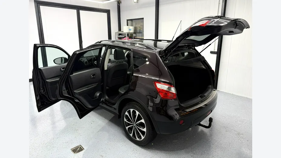 NISSAN Qashqai -