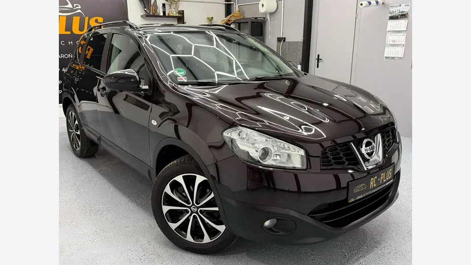 NISSAN Qashqai -