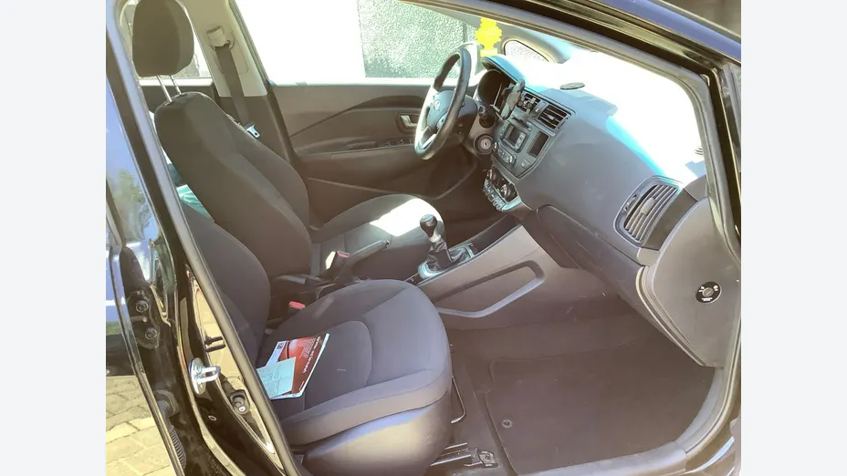 KIA Rio -