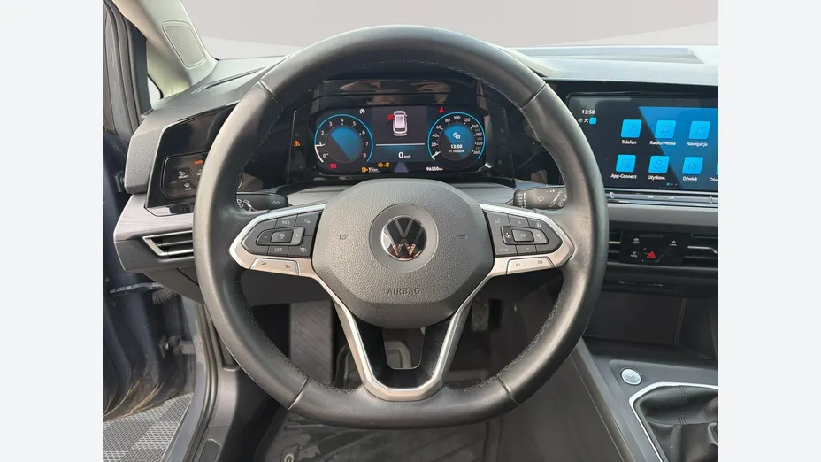 VOLKSWAGEN Golf -
