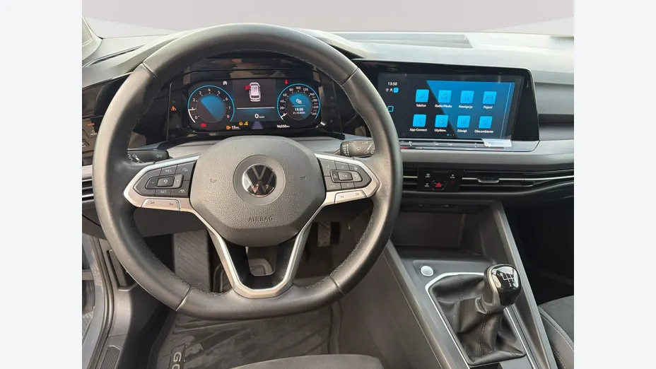 VOLKSWAGEN Golf -