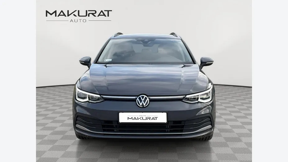 VOLKSWAGEN Golf -