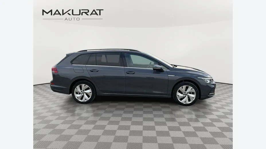 VOLKSWAGEN Golf -