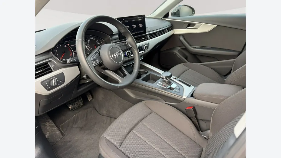 AUDI A4 -
