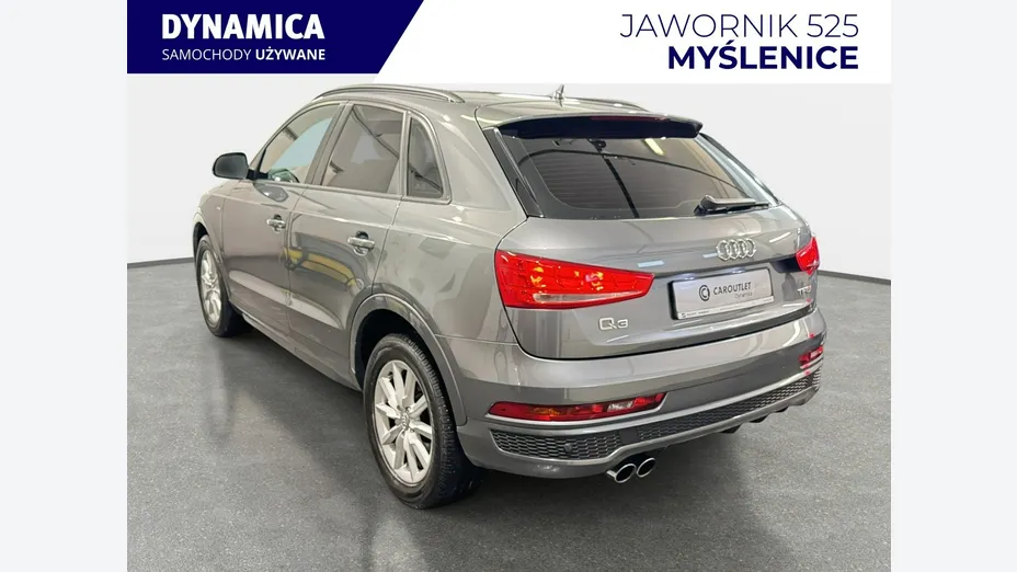 AUDI Q3 -