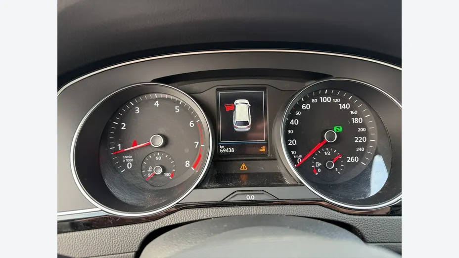 VOLKSWAGEN Passat -