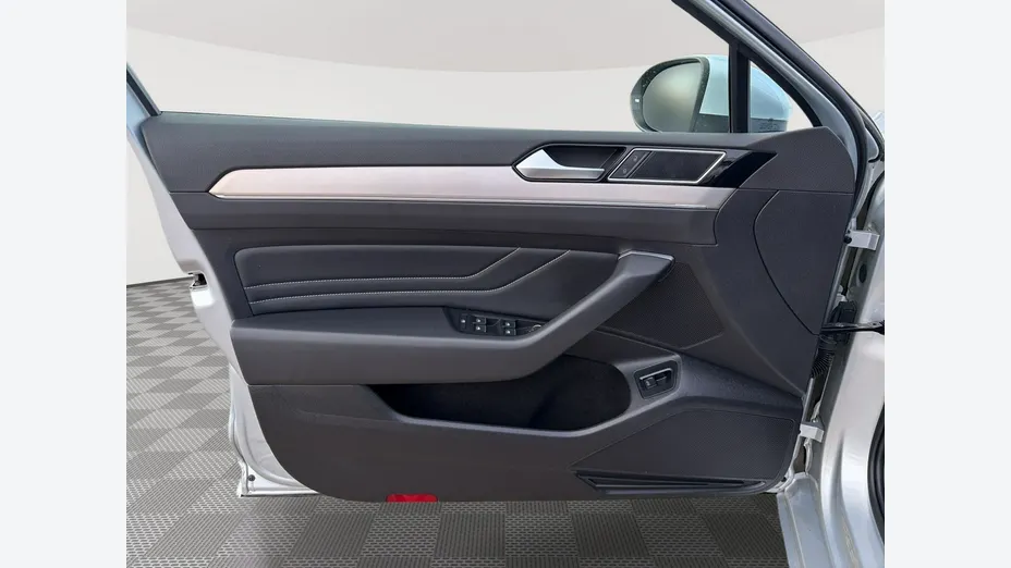 VOLKSWAGEN Passat -
