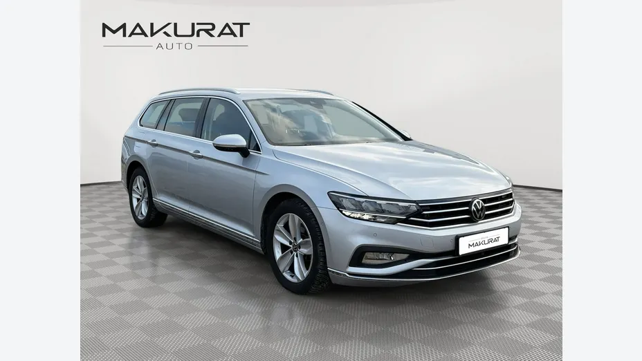VOLKSWAGEN Passat -