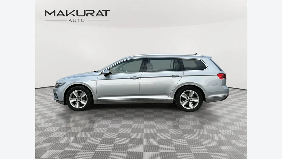 VOLKSWAGEN Passat -