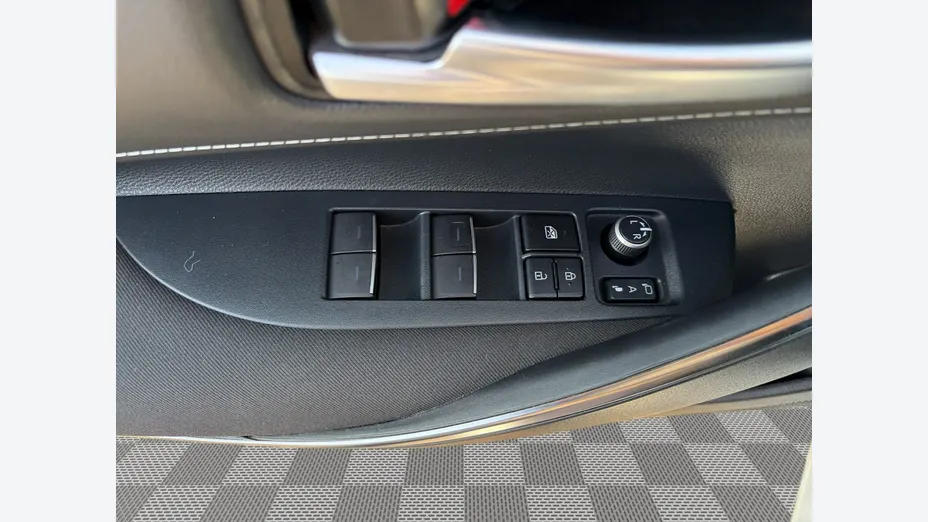 SUZUKI Swace -
