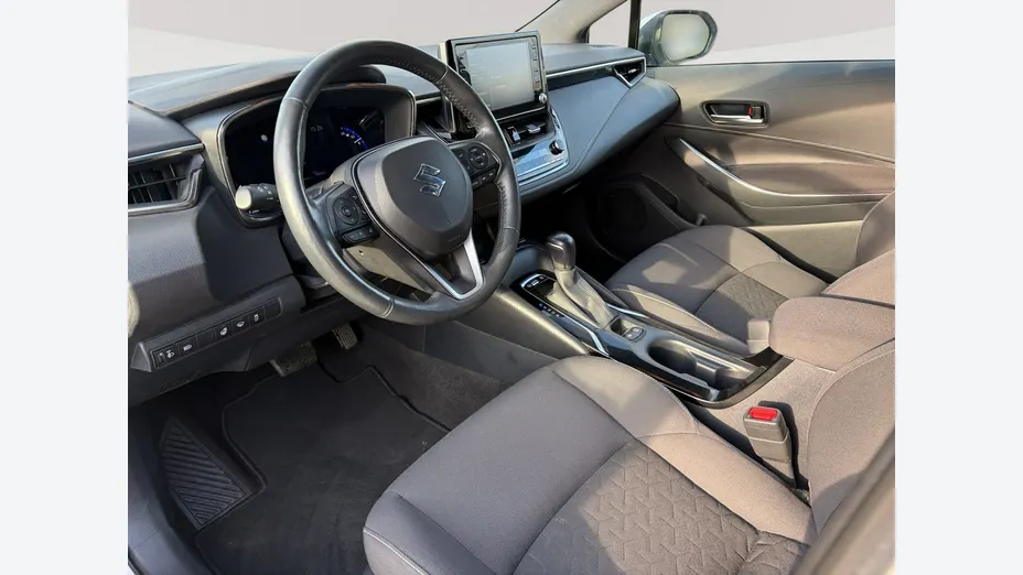 SUZUKI Swace -