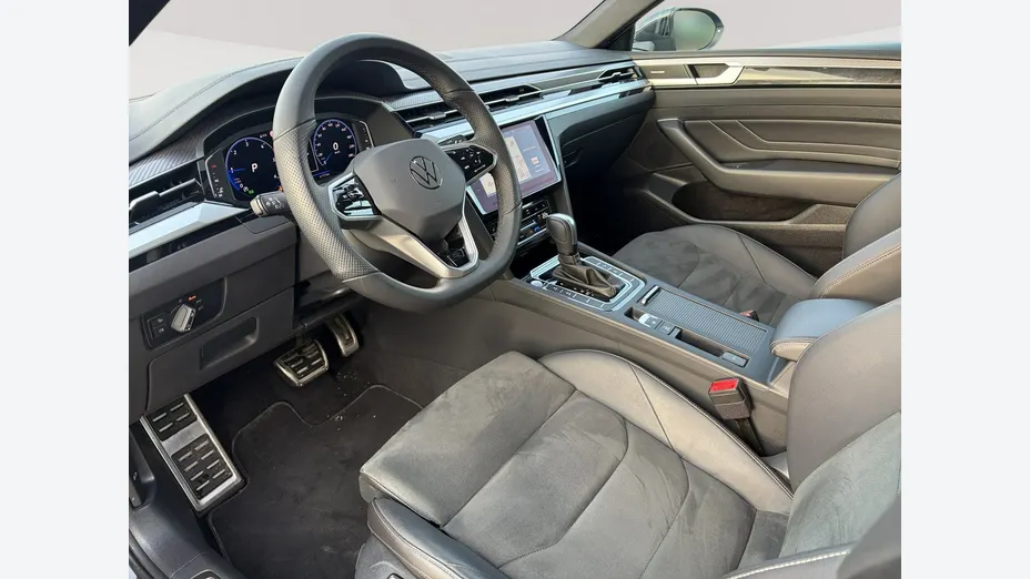 VOLKSWAGEN Arteon -