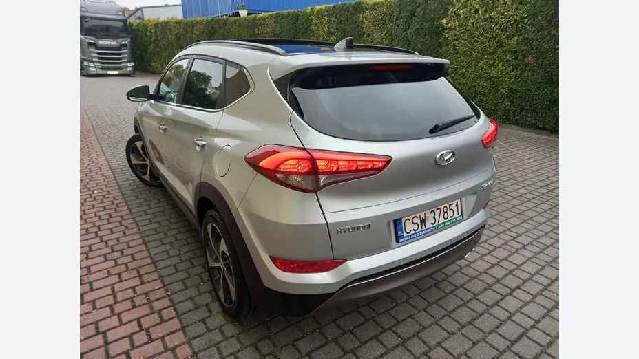 HYUNDAI Tucson -