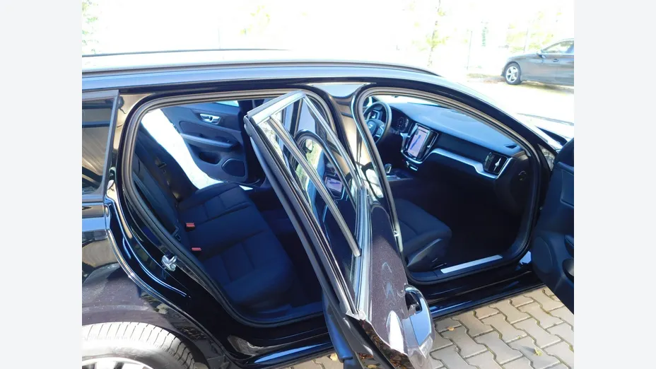 VOLVO V60 -