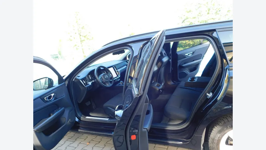 VOLVO V60 -