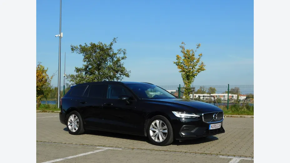 VOLVO V60 -