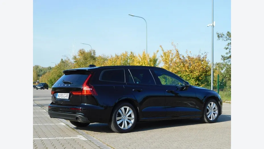 VOLVO V60 -