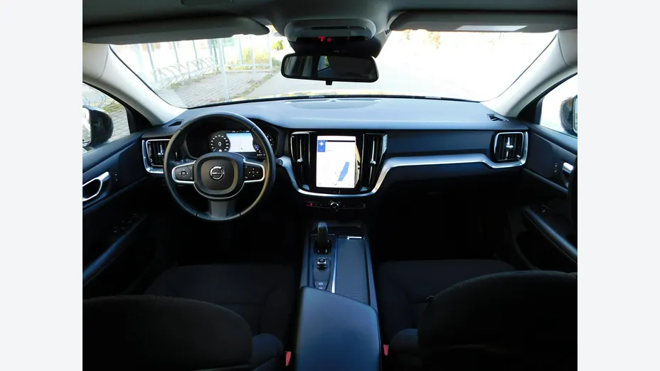 VOLVO V60 -