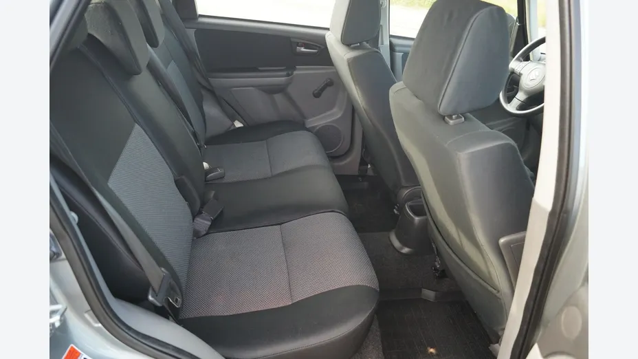 SUZUKI SX4 -