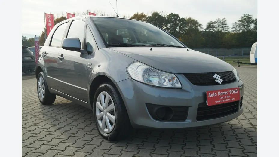 SUZUKI SX4 -