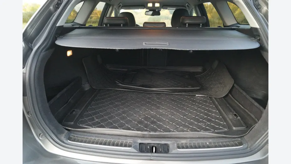 TOYOTA Avensis -