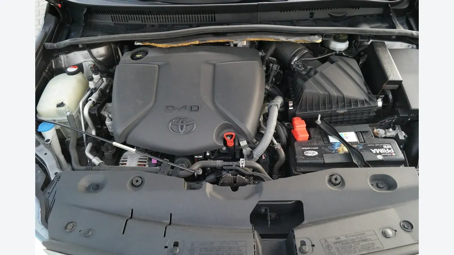 TOYOTA Avensis -