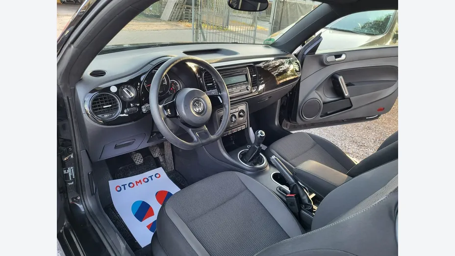 VOLKSWAGEN New Beetle -