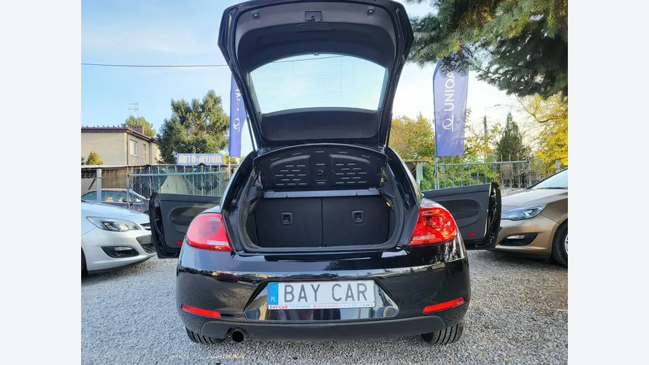 VOLKSWAGEN New Beetle -