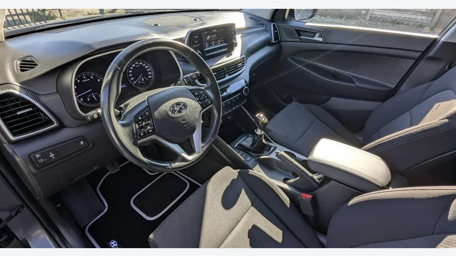 HYUNDAI Tucson -