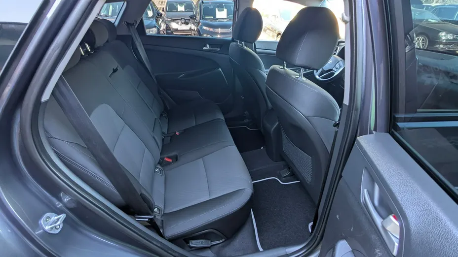 HYUNDAI Tucson -