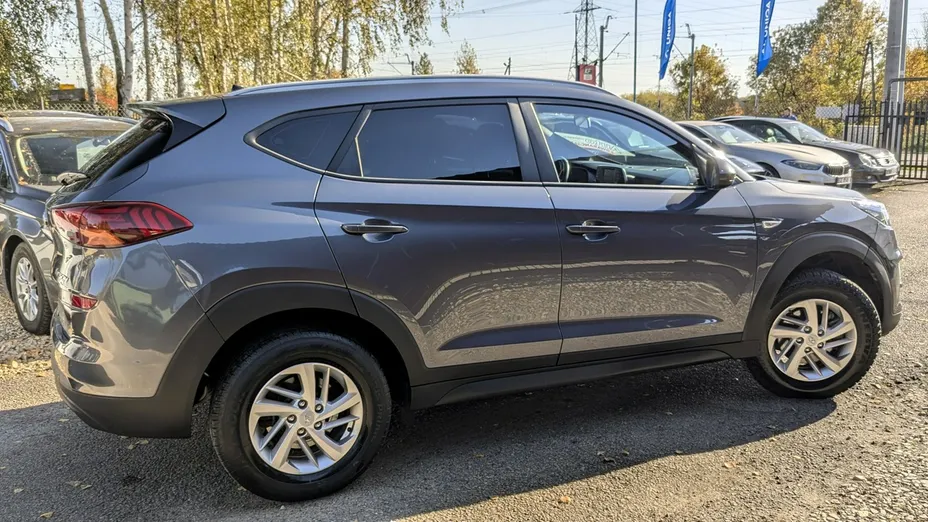 HYUNDAI Tucson -