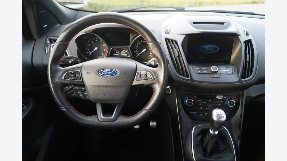 FORD Kuga -