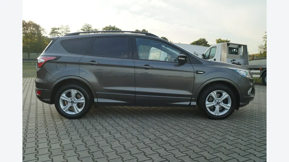 FORD Kuga -